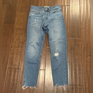 Levi’s Wedgie Distressed Jean